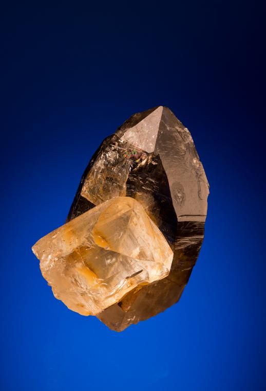 TOPAZ on QUARTZ var. Smoky